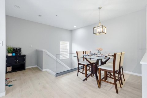 Condo in Sarasota, Florida, 2 bedrooms  № 2093187 - photo 13