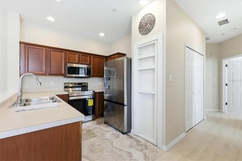 Condo in Sarasota, Florida, 2 bedrooms  № 2093187 - photo 19