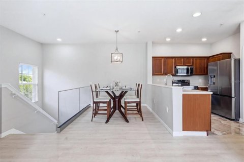 Condo in Sarasota, Florida, 2 bedrooms  № 2093187 - photo 14