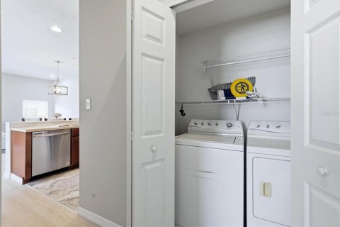 Condo in Sarasota, Florida, 2 bedrooms  № 2093187 - photo 30