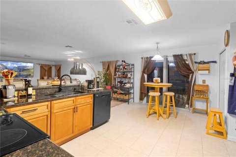 Casa en venta en Orlando, Florida, 6 dormitorios, 316.89 m2 № 1898916 - foto 8