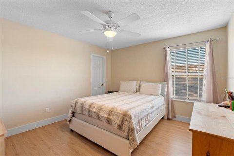 Casa en venta en Orlando, Florida, 6 dormitorios, 316.89 m2 № 1898916 - foto 11