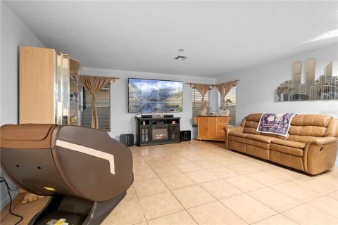 Casa en venta en Orlando, Florida, 6 dormitorios, 316.89 m2 № 1898916 - foto 5