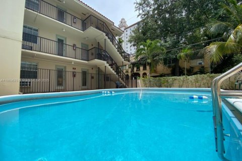 Copropriété à louer à Coral Gables, Floride: 1 chambre, 37.9 m2 № 1978756 - photo 1