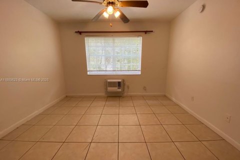 Copropriété à louer à Coral Gables, Floride: 1 chambre, 37.9 m2 № 1978756 - photo 9