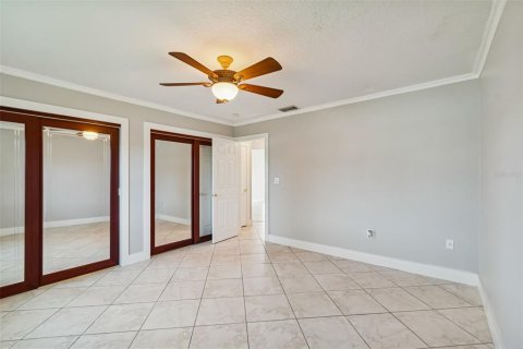 House in Port Richey, Florida 2 bedrooms, 163.69 sq.m. № 2120353 - photo 27