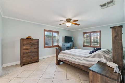 House in Port Richey, Florida 2 bedrooms, 163.69 sq.m. № 2120353 - photo 19