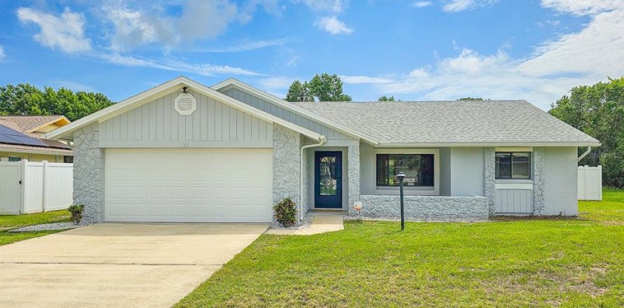 Villa ou maison à Palm Coast, Floride 3 chambres, 121.05 m2 № 1786314