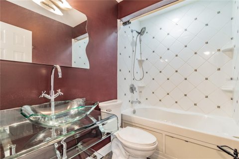 Condominio en venta en Tampa, Florida, 1 dormitorio, 61.97 m2 № 1866762 - foto 14