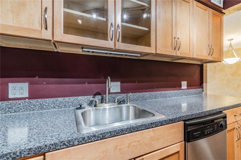 Condominio en venta en Tampa, Florida, 1 dormitorio, 61.97 m2 № 1866762 - foto 3