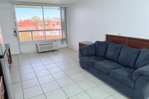 Appartement à louer à Davenport, Floride: 1 chambre, 27.87 m2 № 2314205 - photo 5