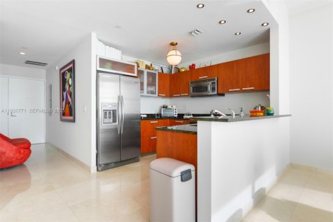 Condo in Aventura, Florida, 2 bedrooms  № 1994278 - photo 3