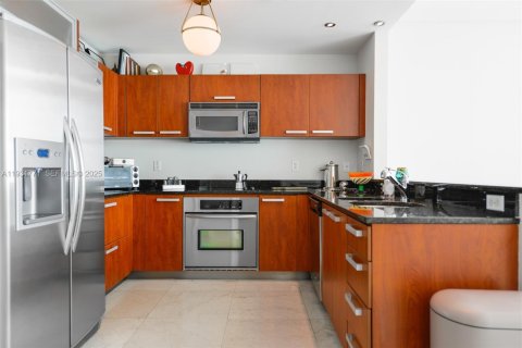 Condo in Aventura, Florida, 2 bedrooms  № 1994278 - photo 4