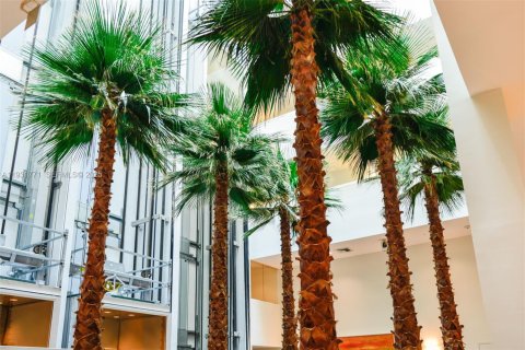 Condo in Aventura, Florida, 2 bedrooms  № 1994278 - photo 23