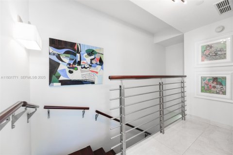 Condo in Aventura, Florida, 2 bedrooms  № 1994278 - photo 10