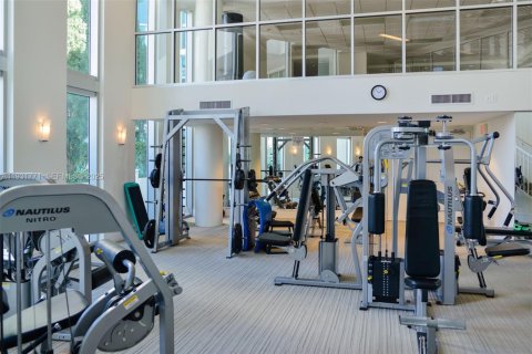 Condo in Aventura, Florida, 2 bedrooms  № 1994278 - photo 24