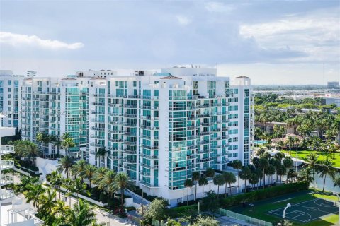 Condo in Aventura, Florida, 2 bedrooms  № 1994278 - photo 22