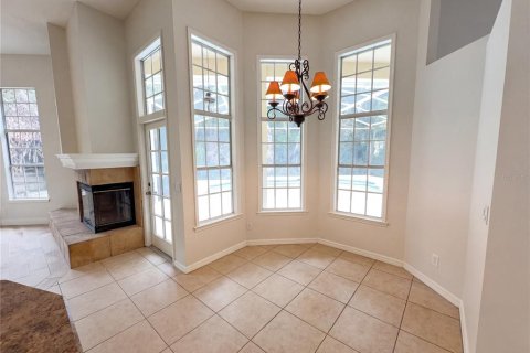 House in Oviedo, Florida 4 bedrooms, 243.68 sq.m. № 2339668 - photo 4