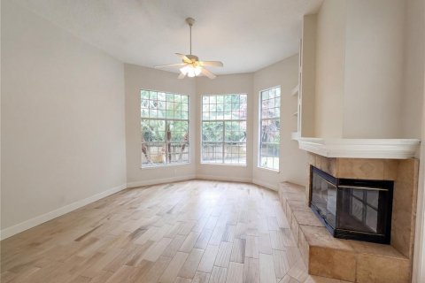 House in Oviedo, Florida 4 bedrooms, 243.68 sq.m. № 2339668 - photo 5