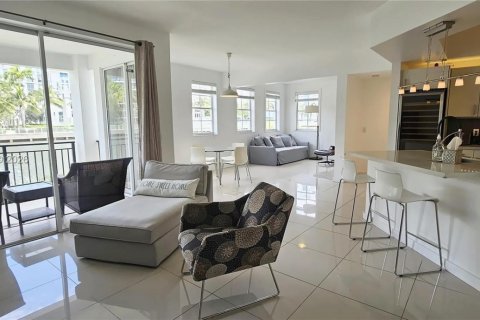 Купить таунхаус в Авентура, Флорида 5 комнат, 122.63м2, № 2077466 - фото 18