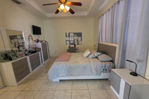 Townhouse in Miami, Florida 3 bedrooms, 179.21 sq.m. № 1998655 - photo 18