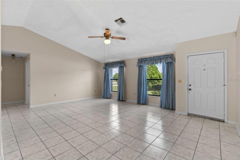 House in Kissimmee, Florida 3 bedrooms, 134.52 sq.m. № 1854405 - photo 13