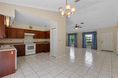 House in Kissimmee, Florida 3 bedrooms, 134.52 sq.m. № 1854405 - photo 7