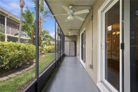 Condo in Tampa, Florida, 1 bedroom  № 2388144 - photo 11