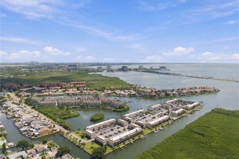Condo in Tampa, Florida, 1 bedroom  № 2388144 - photo 24