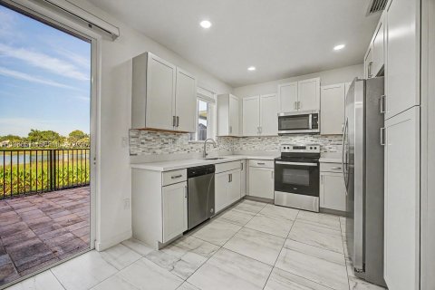 Touwnhouse à louer à Homestead, Floride: 3 chambres, 120.96 m2 № 2080075 - photo 6