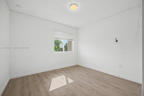 Touwnhouse à louer à Homestead, Floride: 3 chambres, 120.96 m2 № 2080075 - photo 13