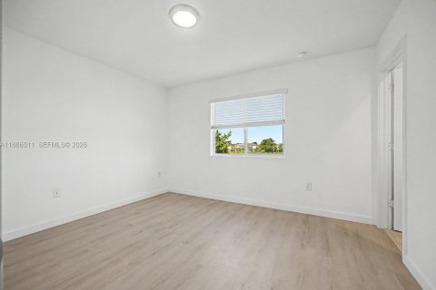 Touwnhouse à louer à Homestead, Floride: 3 chambres, 120.96 m2 № 2080075 - photo 10