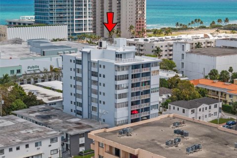 Copropriété à vendre à Miami Beach, Floride: 2 chambres, 109.16 m2 № 2153775 - photo 3
