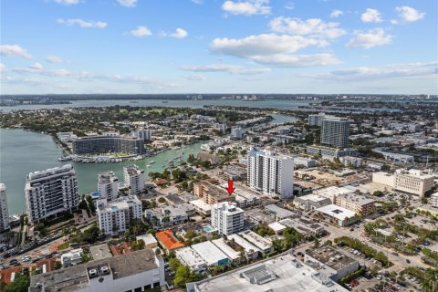 Copropriété à vendre à Miami Beach, Floride: 2 chambres, 109.16 m2 № 2153775 - photo 19
