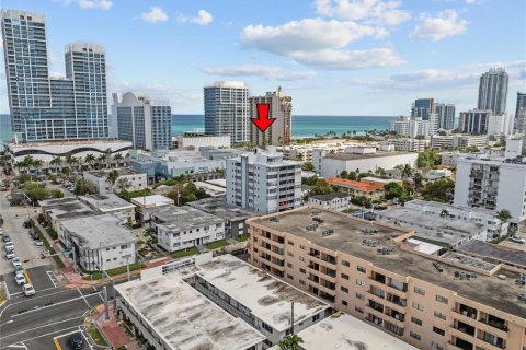 Copropriété à vendre à Miami Beach, Floride: 2 chambres, 109.16 m2 № 2153775 - photo 18