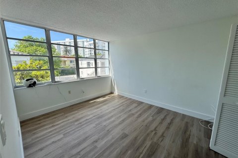 Copropriété à vendre à Miami Beach, Floride: 2 chambres, 109.16 m2 № 2153775 - photo 12
