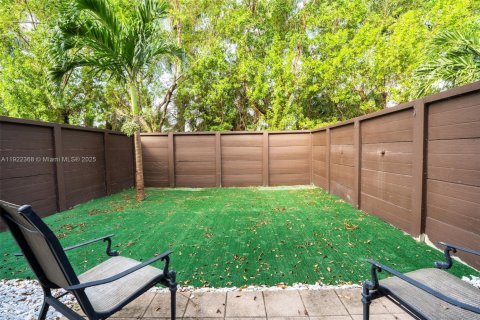 Townhouse in Miami Lakes, Florida 3 bedrooms, 137.12 sq.m. № 1976303 - photo 27