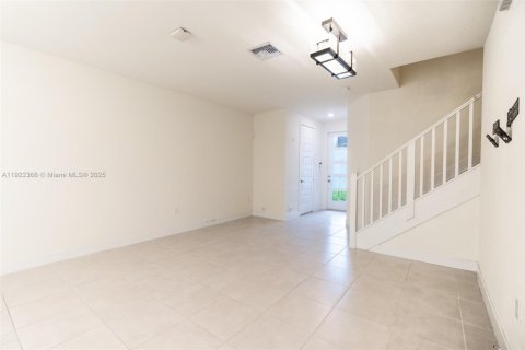 Townhouse in Miami Lakes, Florida 3 bedrooms, 137.12 sq.m. № 1976303 - photo 12
