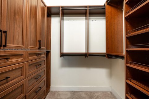 Townhouse in Miami Lakes, Florida 3 bedrooms, 137.12 sq.m. № 1976303 - photo 19