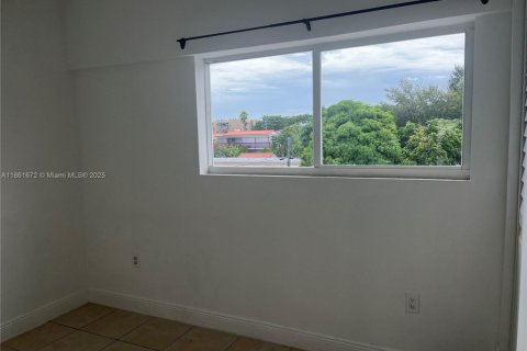 Apartamento en alquiler en Miami, Florida, 2 dormitorios, 78.97 m2 № 1890462 - foto 6