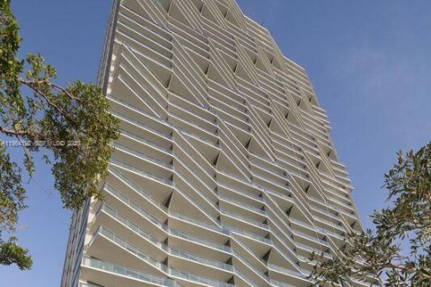 Condominio en Miami, Florida, 1 dormitorio  № 2026652