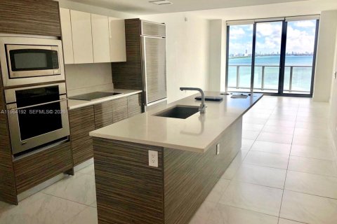 Condominio en venta en Miami, Florida, 1 dormitorio, 79.34 m2 № 2026652 - foto 4
