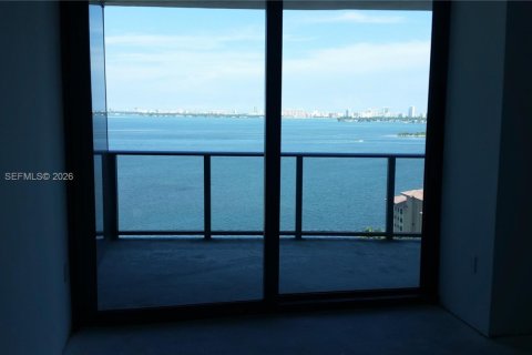 Condominio en venta en Miami, Florida, 1 dormitorio, 79.34 m2 № 2026652 - foto 11