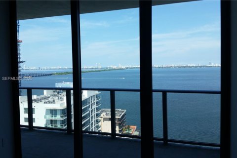 Condominio en venta en Miami, Florida, 1 dormitorio, 79.34 m2 № 2026652 - foto 10