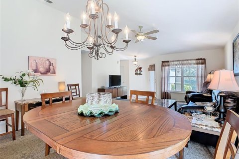 Villa ou maison à vendre à Poinciana, Floride: 2 chambres, 100.8 m2 № 1578642 - photo 9