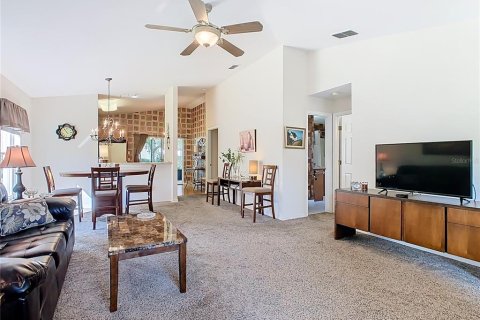 Villa ou maison à vendre à Poinciana, Floride: 2 chambres, 100.8 m2 № 1578642 - photo 7