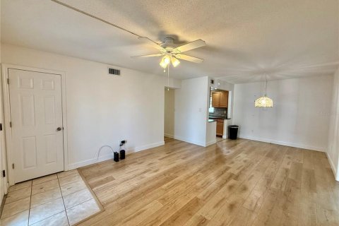 Copropriété à louer à Clearwater, Floride: 2 chambres, 102.19 m2 № 2095685 - photo 4