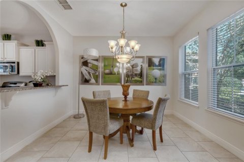 Villa ou maison à vendre à Davenport, Floride: 6 chambres, 281.68 m2 № 2095438 - photo 4