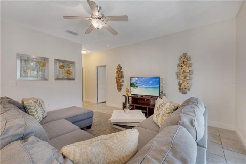 Villa ou maison à vendre à Davenport, Floride: 6 chambres, 281.68 m2 № 2095438 - photo 6