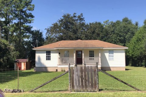 House in De Funiak Springs, Florida 3 bedrooms, 98.1 sq.m. № 558747 - photo 1